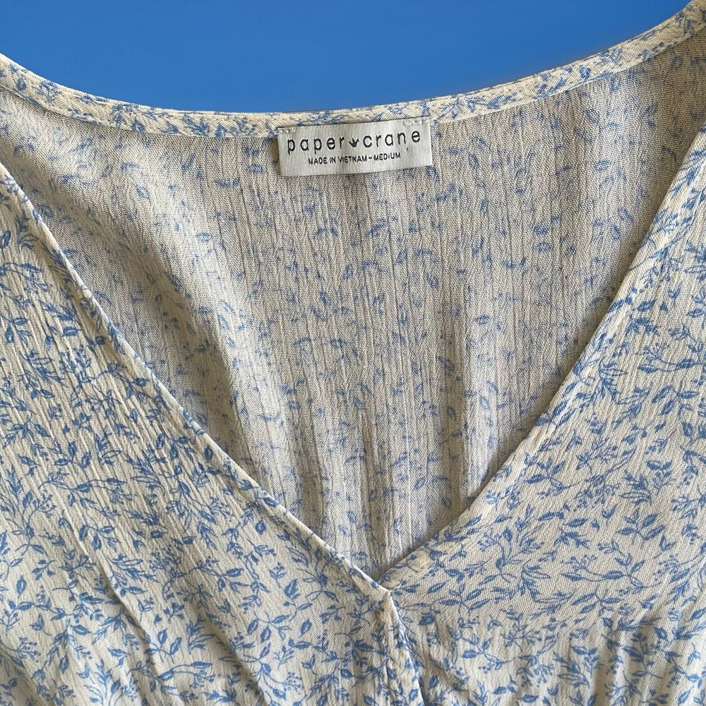 Paper Crane Puffy Sleeve Smock Top Blue & White Women’s Medium - Picture 2 of 10